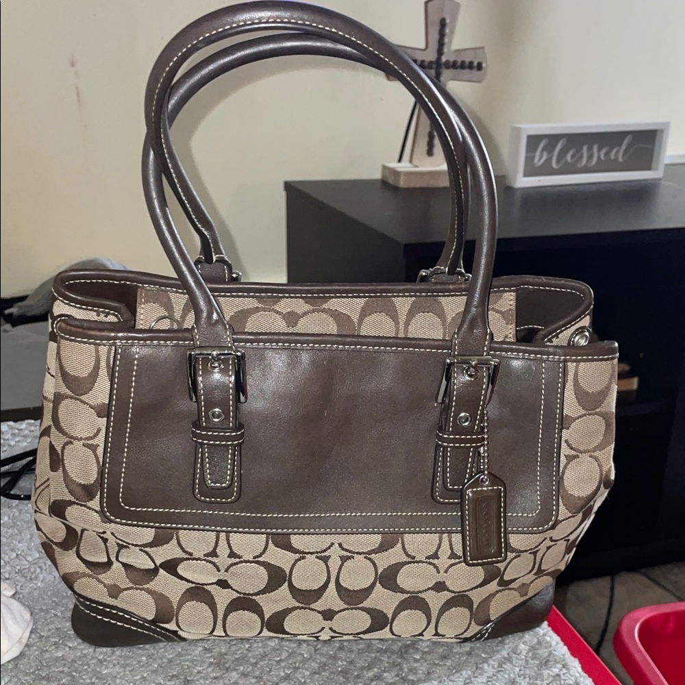 Coach Vintage Satchel Tan and Brown Signature Shoulder Bag 11”W x 8”H x 6”D